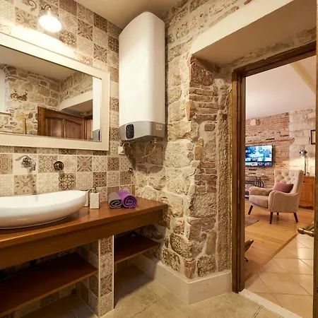 Capo - Old Town - Parking Apartment *