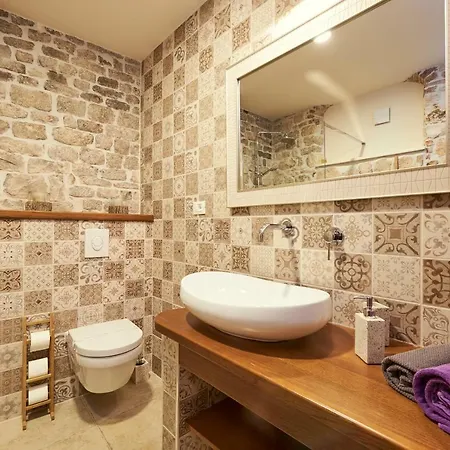 Capo - Old Town - Parking Apartment