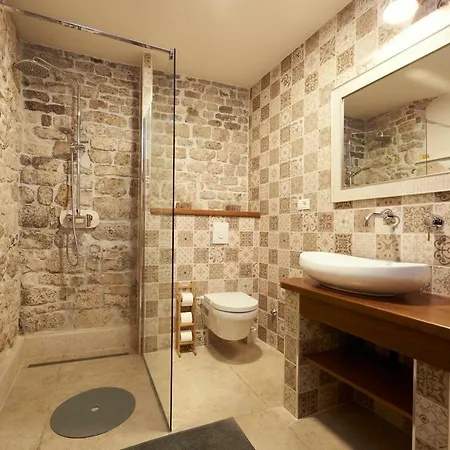 Capo - Old Town - Parking