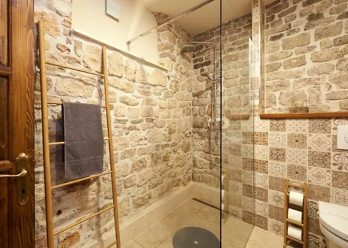 Capo - Old Town - Parking Apartment